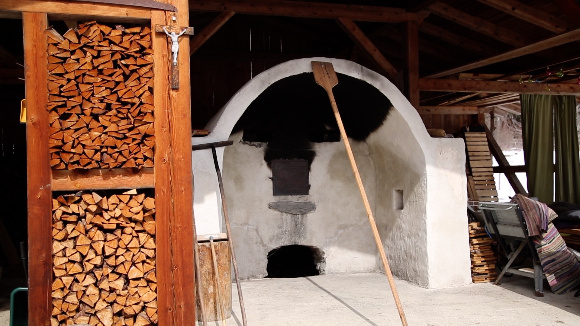 Allerhand Aus’m Tyroler Land: Historischer Holzbackofen - Tirol TODAY ...